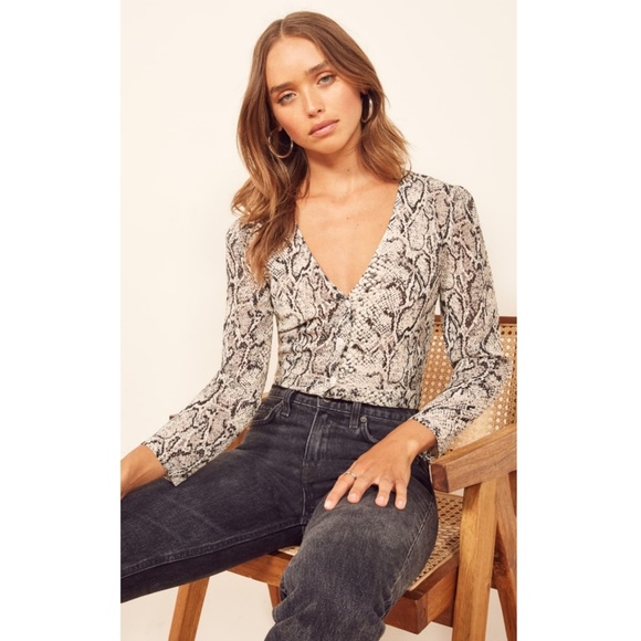 Reformation Tops - NWT Reformation Jemma Top in Rattlesnake